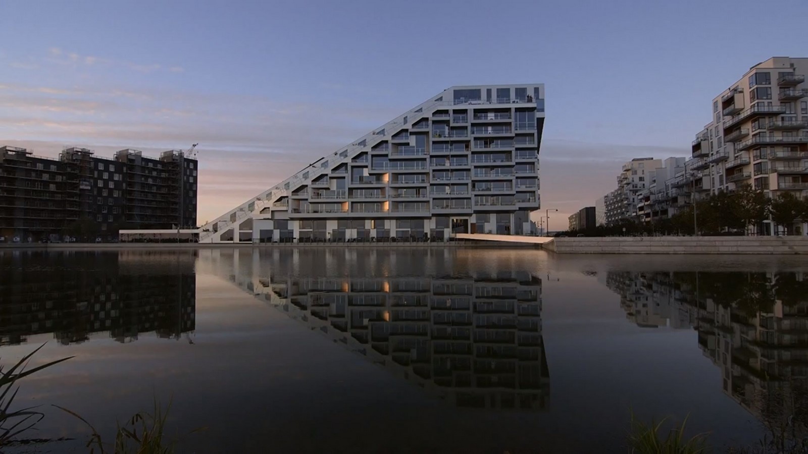 An architectural review of The Infinite Happiness - Sheet2