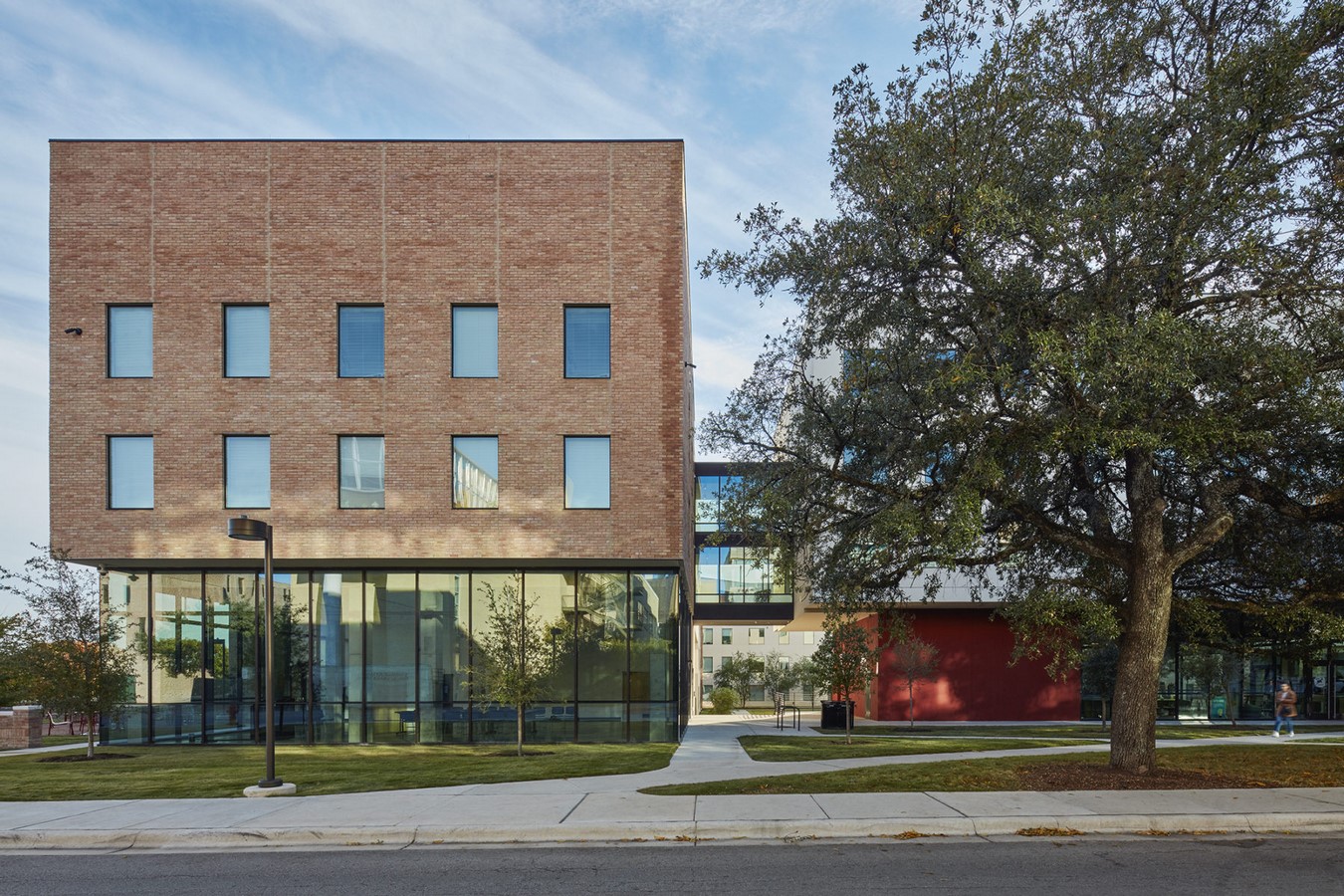 St Edward's University New Residence and Dining by Alejandro Aravena: The Organised building - Sheet2