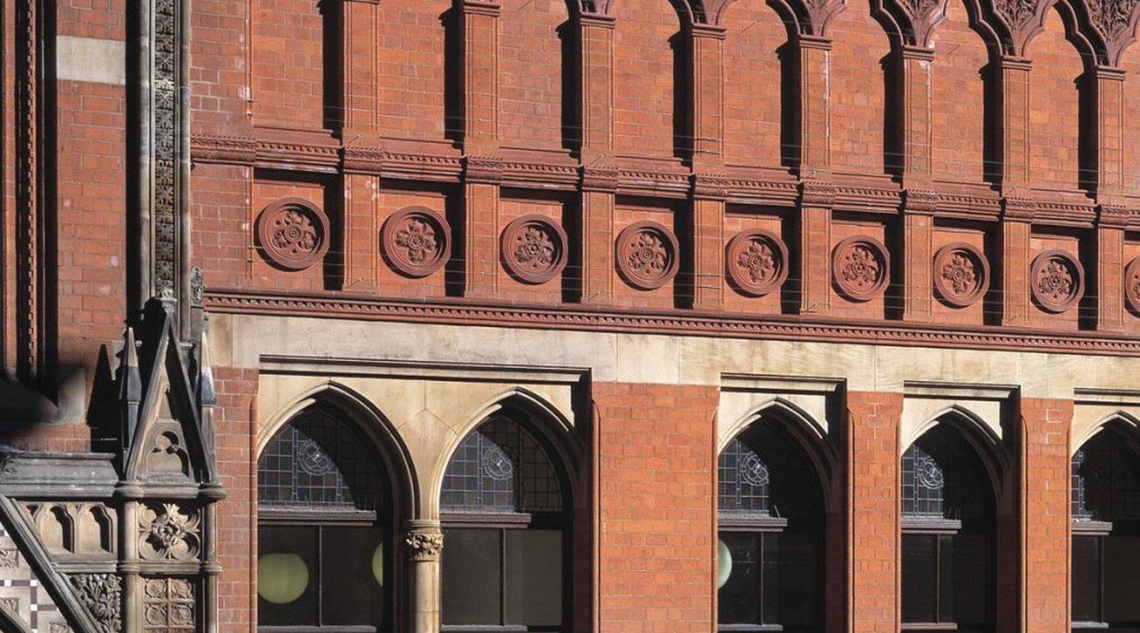Associated Architects- 15 Iconic Projects - Sheet11