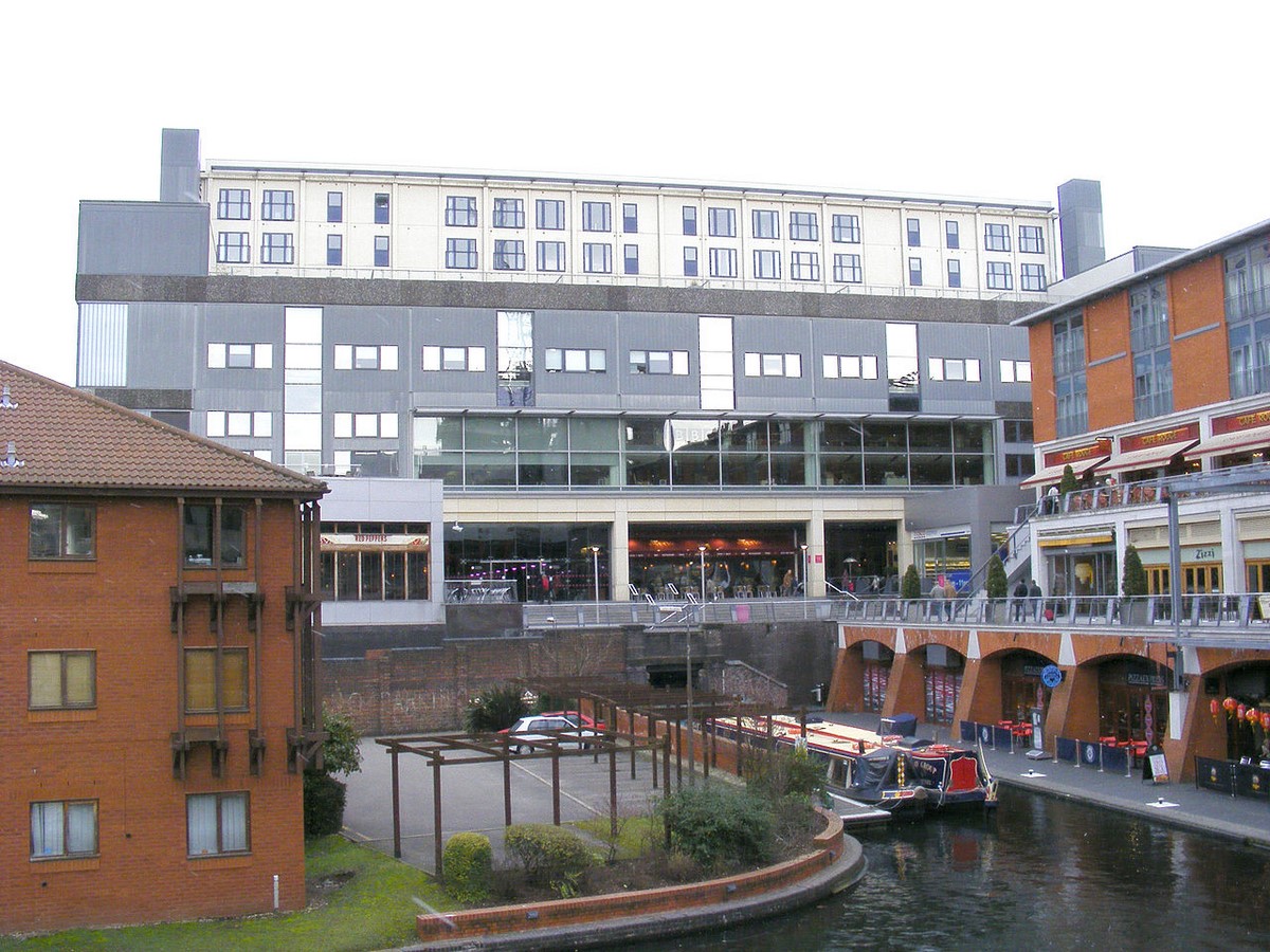 Associated Architects- 15 Iconic Projects - Sheet14