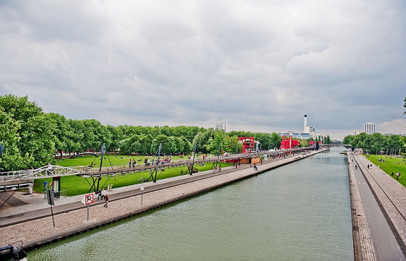 Parc De La Villette by Bernard Tschumi Architects: Constant Reconfiguration and Discovery - Sheet6