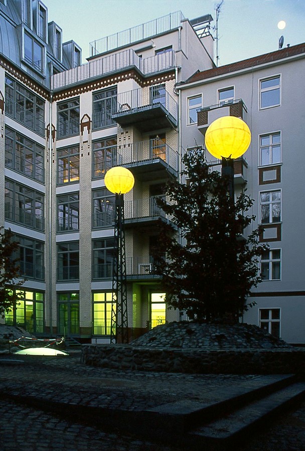 Paul-Lincke-Höfe, Berlin, Germany By Martha Schwartz Partners - Sheet3