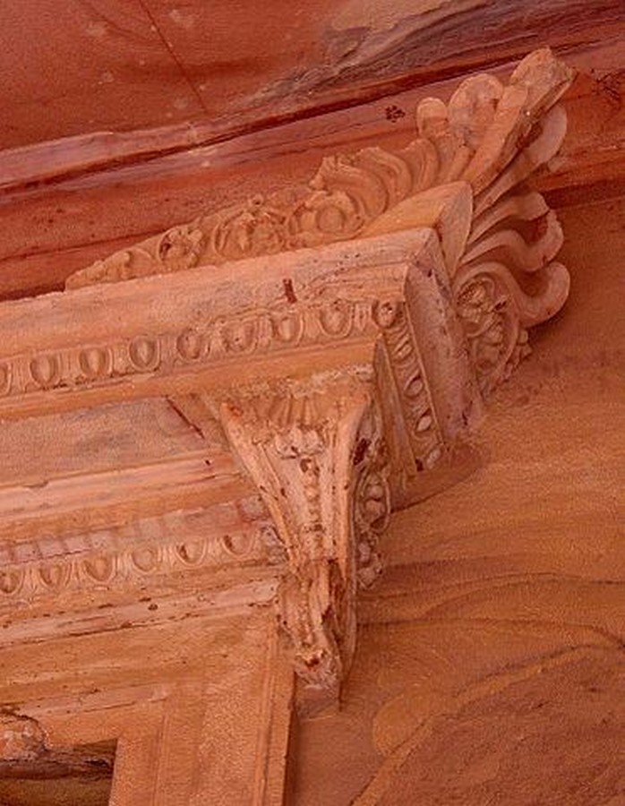 Details carved by Nabateans_©www.art-and-archaeology.com