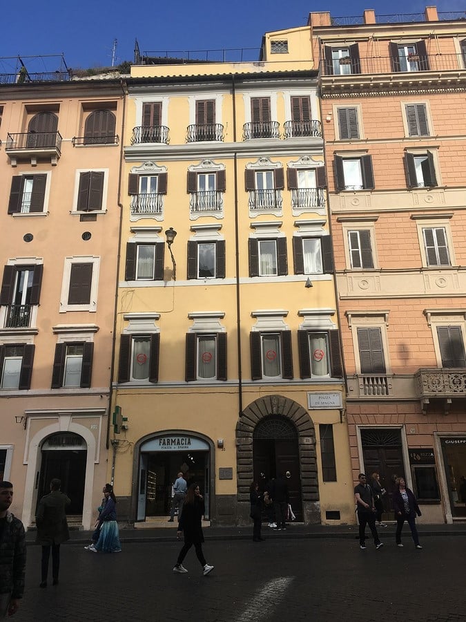 Exterior View of the Giorgio de Chirico House Museum_©wikimedia