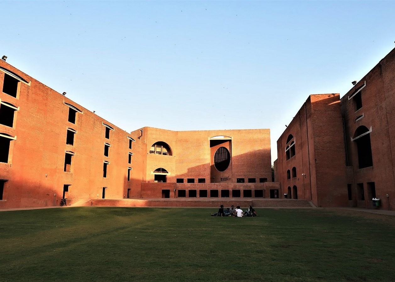 Indian Institute of Ahemdabad_©https://www.snkindia.com/index.php