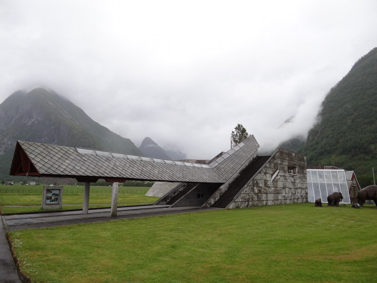 1991-2002 – Norwegian Glacier Museum, Fjærland_©sverrefehn.info