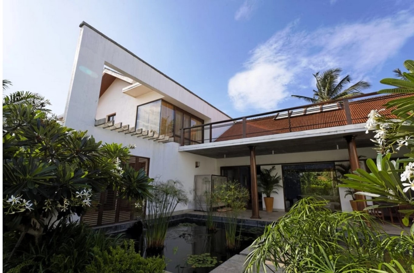 The Tropical House_©sjkarchitect.com