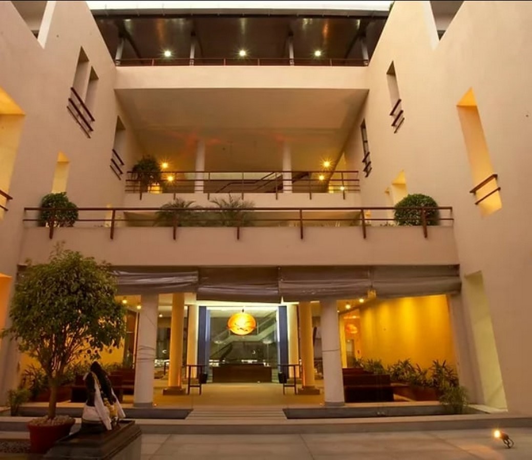 Ambattur Clothing_©sjkarchitect.com