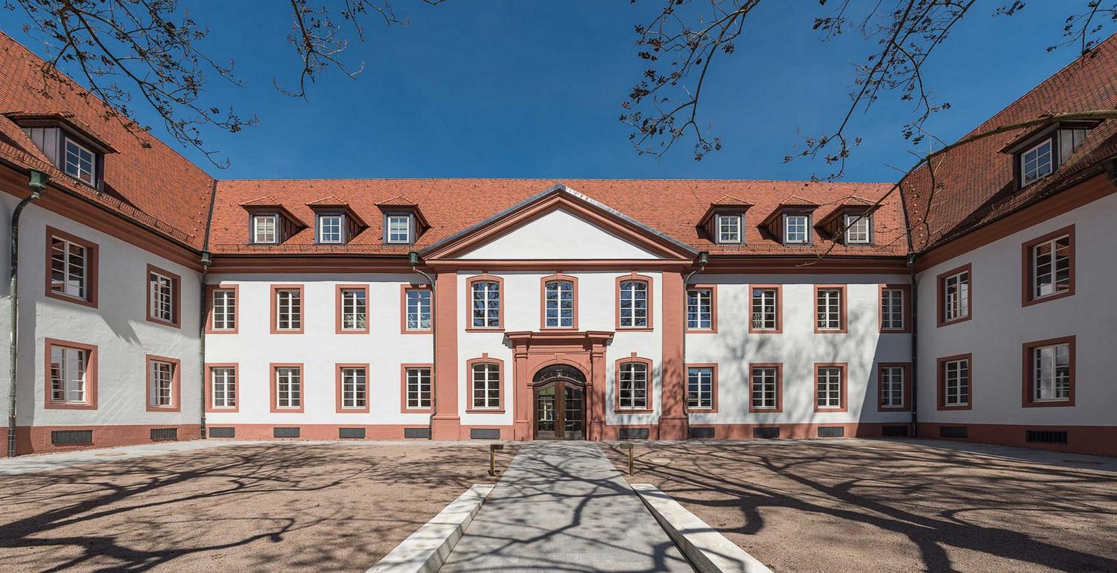 Harter + Kanzler & Partner_©www.hotz-architekten.de/Projekte/UWC-Robert-Bosch-College-Freiburg