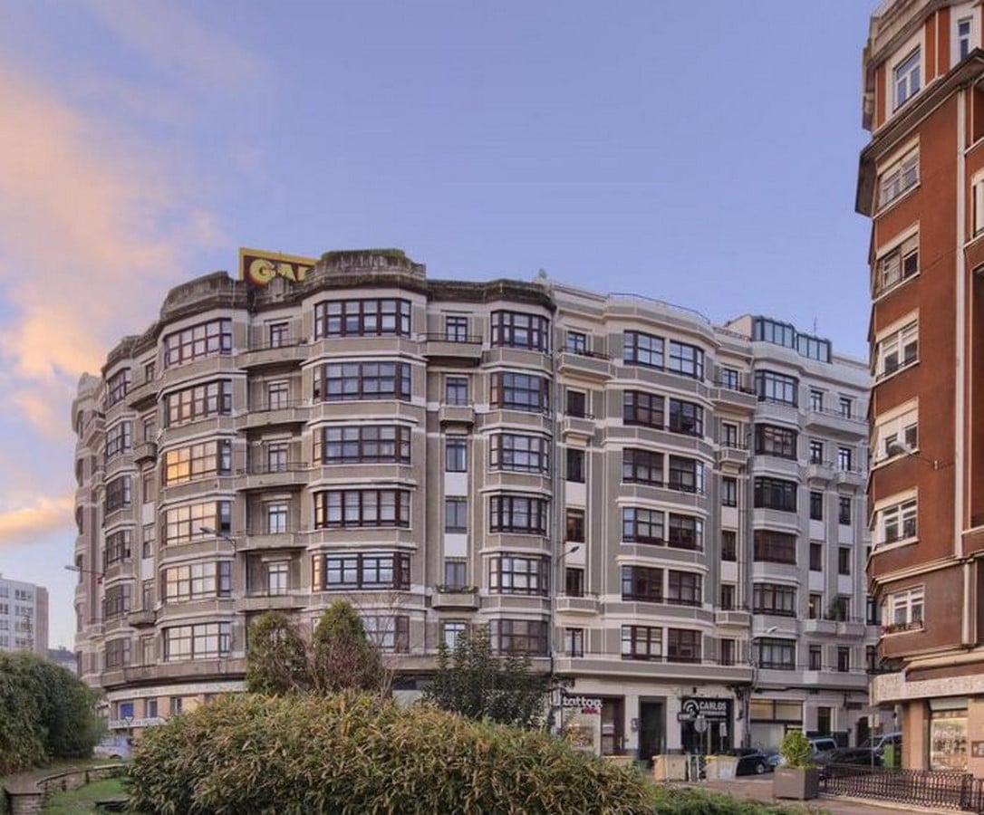 Ramón de la Sagra Apartment reform. A Coruña._©www.arxproject.com/