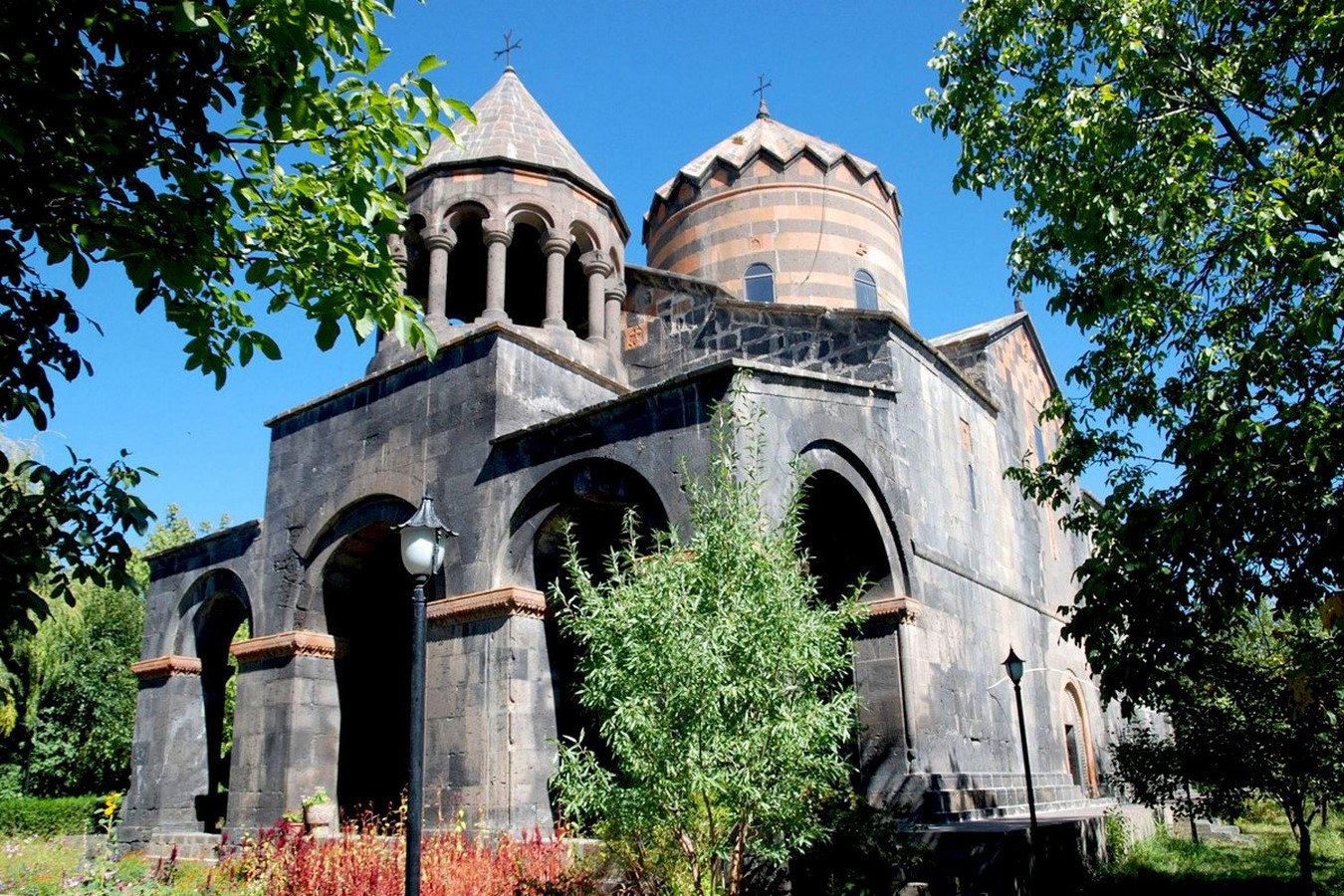 churches of Mughni _©hyurservice.com