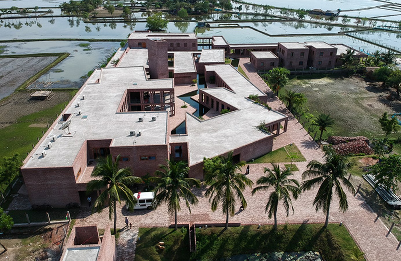 Friendship Hospital Satkhira by Kashef Chowdhury-URBANA: Inspired by a powerful abstraction - Sheet2