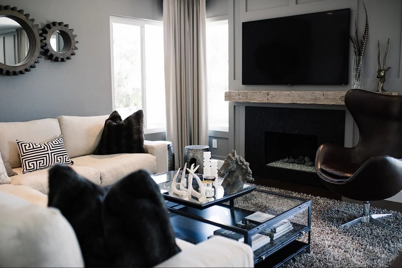 Interior design_©https://static.wixstatic.com/media/dbc362_84179064cd114f9ca81121f5d2240c7e.jpg/v1/fill/w_1203,h_802,al_c,q_85,usm_0.66_1.00_0.01,enc_auto/dbc362_84179064cd114f9ca81121f5d2240c7e.jpg?w=999