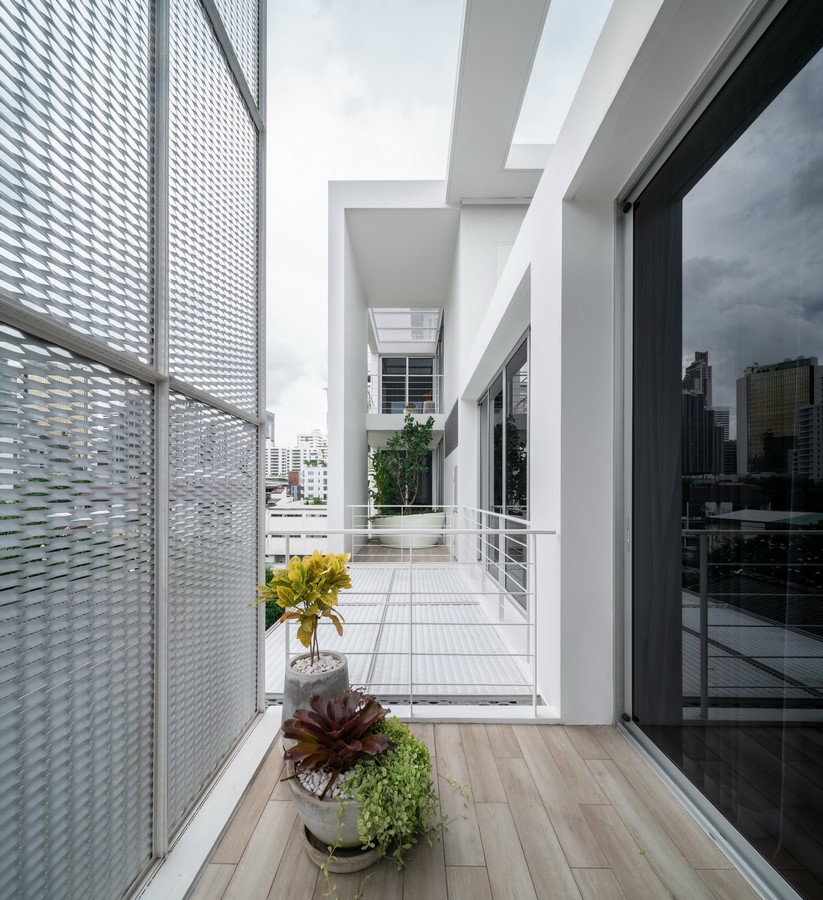 Baan 33 Apartment by StuDO Architects - Sheet5