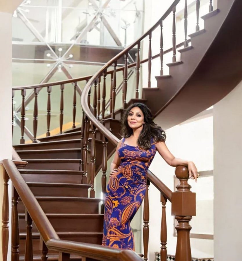 An inside look at all the houses owned by Shah Rukh Khan and Gauri Khan - Sheet5