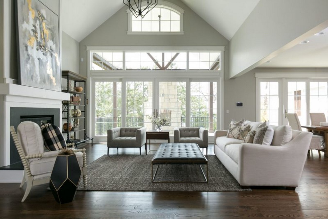 Refined Interior Staging Solutions, Kansas City, Kansas_©https://kansascityhomestagers.com/projects/
