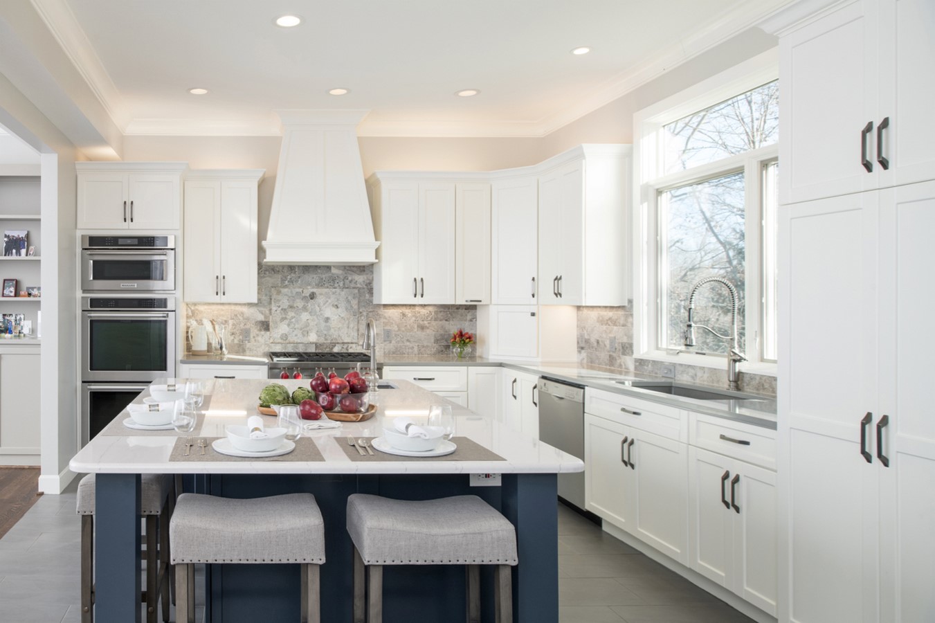 Suhr Interior Design_©www.suhrinteriordesign.com/kitchens-1