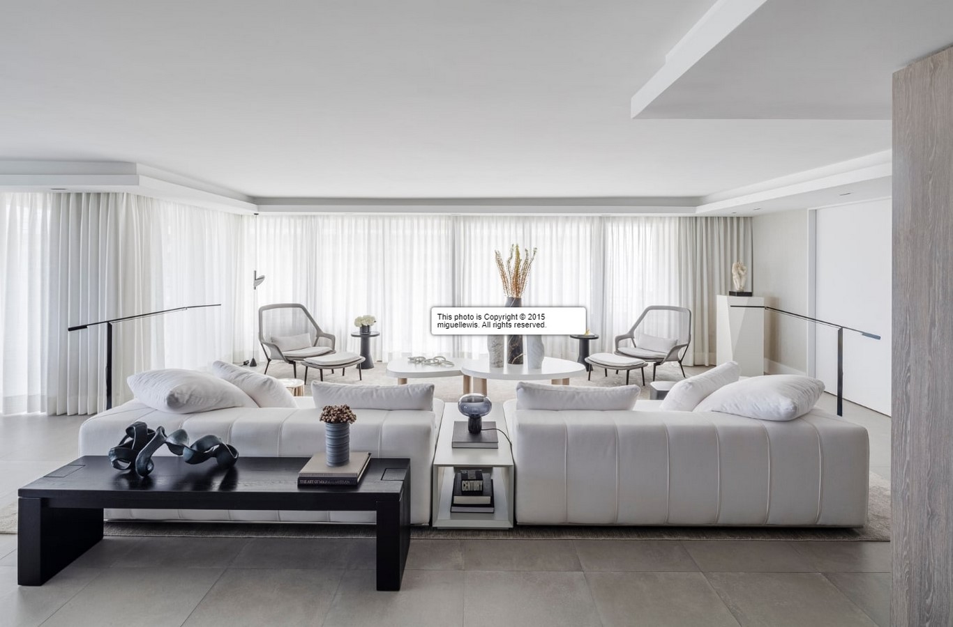 Miguel Lewis Interiors_©https://www.miguel-lewis.com/grove-isle2#0