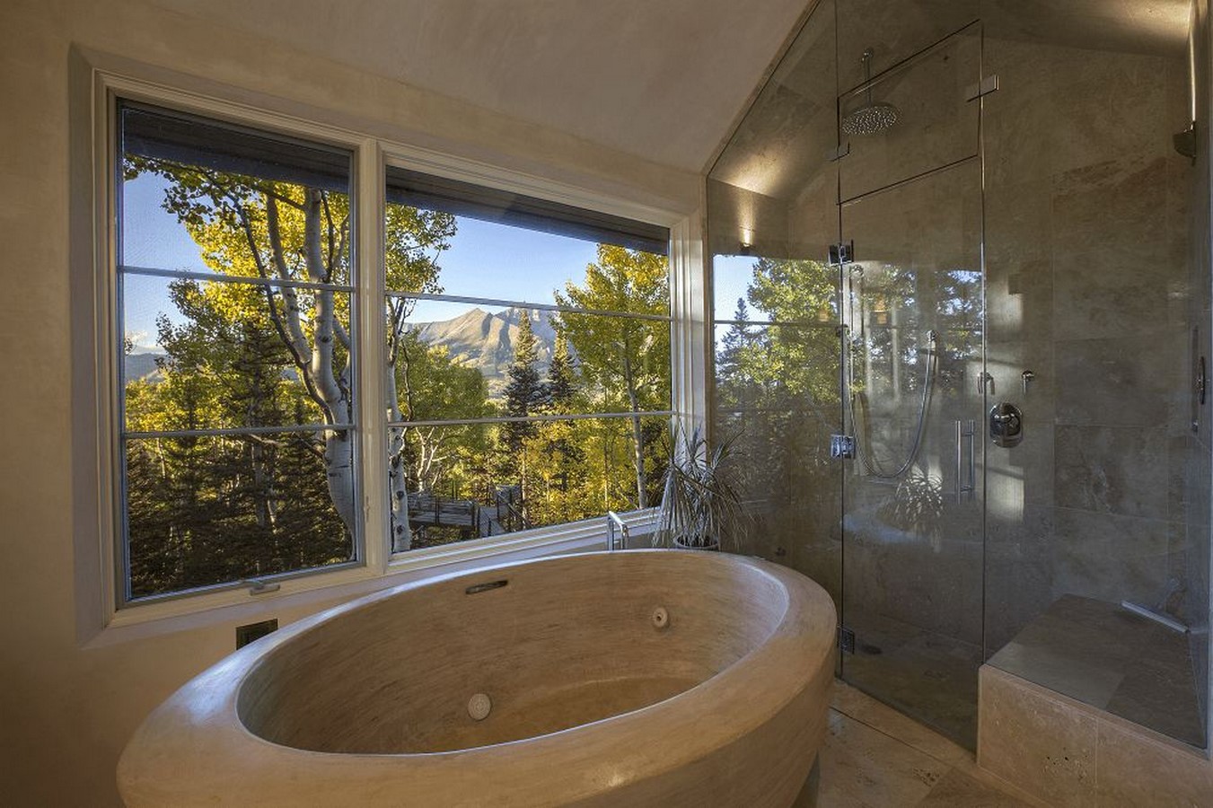 An inside look at all the houses owned by Oprah Winfrey - Sheet2
