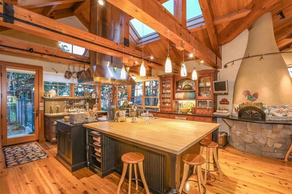 An inside look at all the houses owned by Oprah Winfrey - RTF