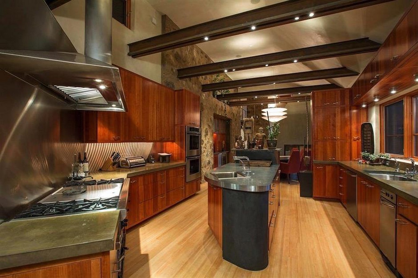 An inside look at all the houses owned by Oprah Winfrey - Sheet7