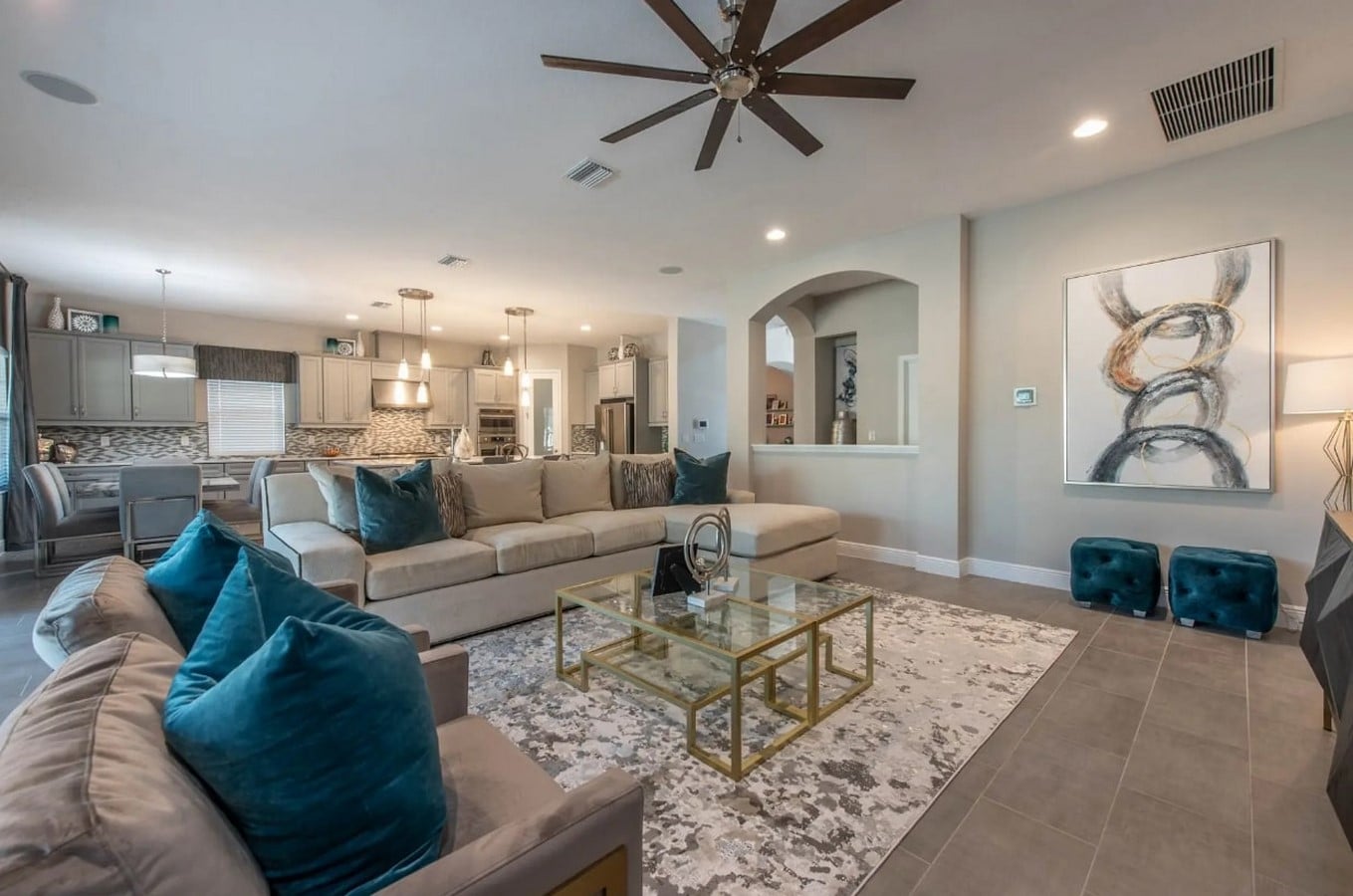 K. Jillian Designs_©https://www.kjilliandesigns.com/projects-archive/open-living-room-interior-design-10-2019-24/