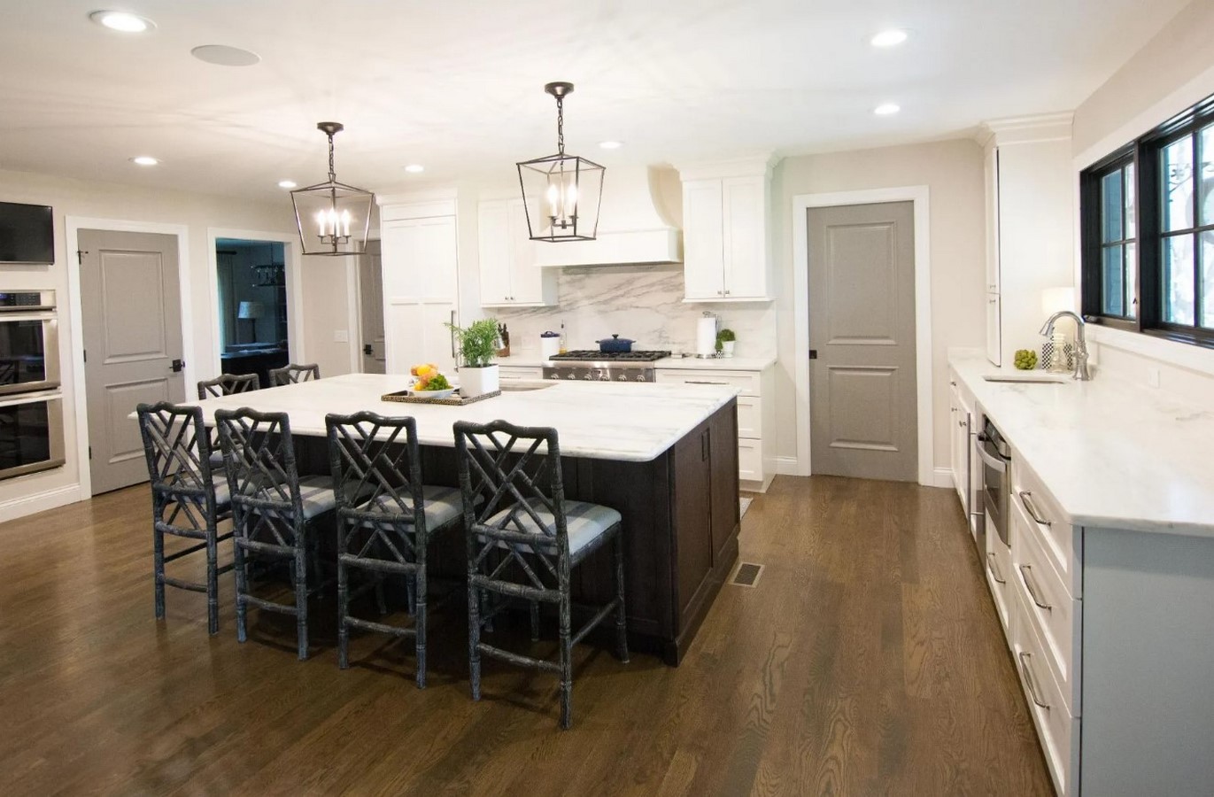 Kitchen Renovation_©https://irp.cdn-website.com/cc6140b3/dms3rep/multi/Cabinets-Perspective-Webster-204-f823469b-1920w.webp