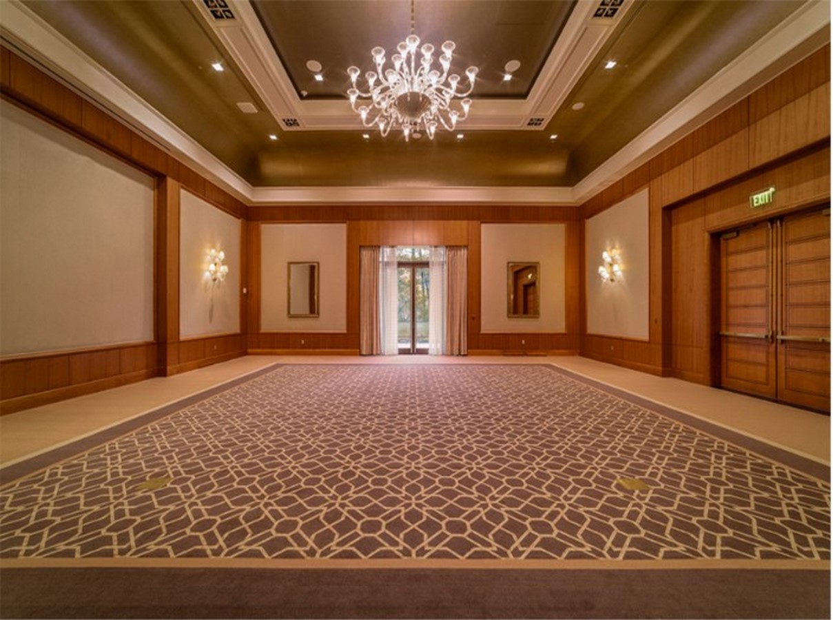 Interior Design_©www.mbidinternational.com/gallery_image/grand-ballroom-interior-design-north-carolina/