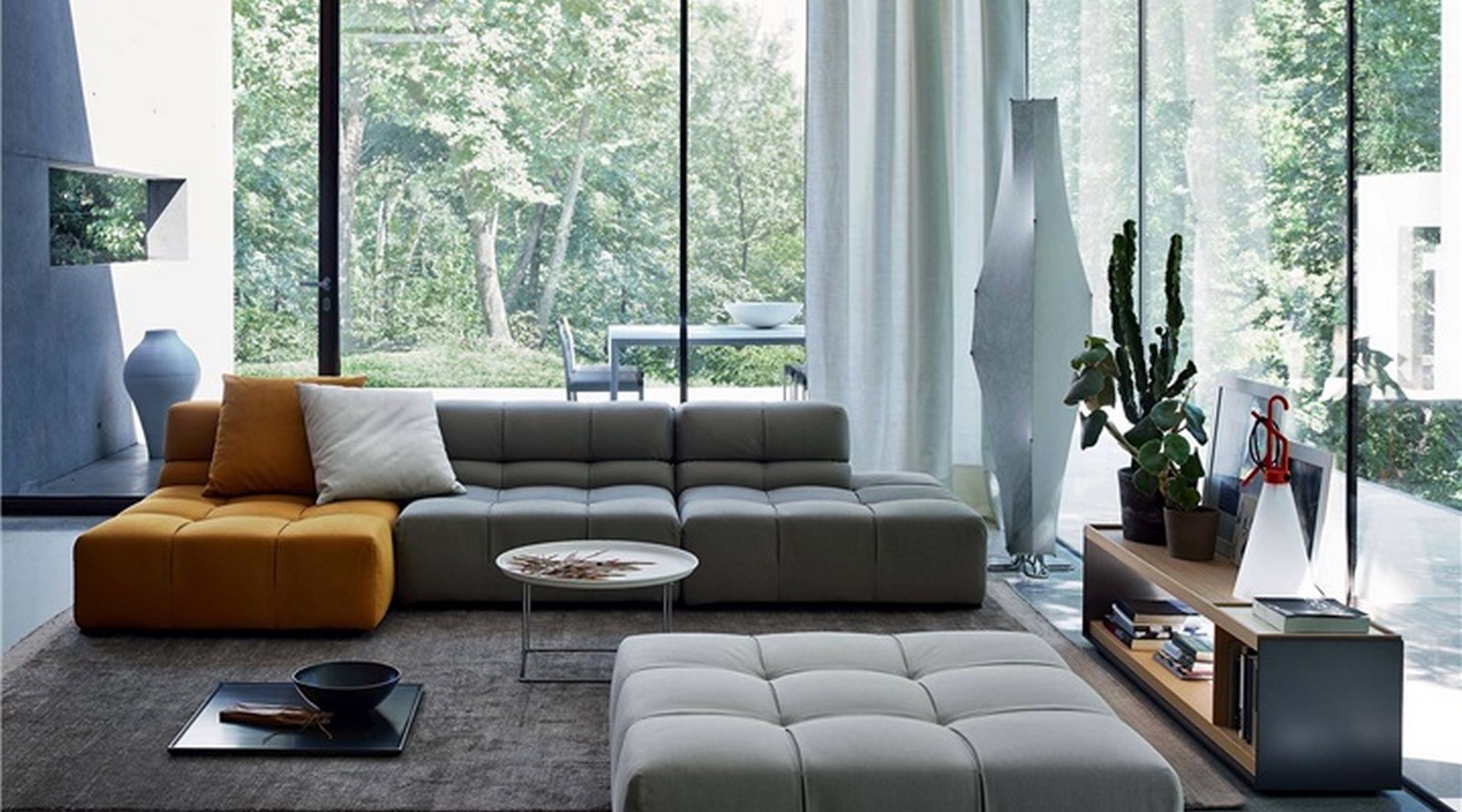 Living area_©http://www.surroundingshomedecor.com/Content/Banners/Image%208-27-17%20at%204.28%20PM.jpg?w=999