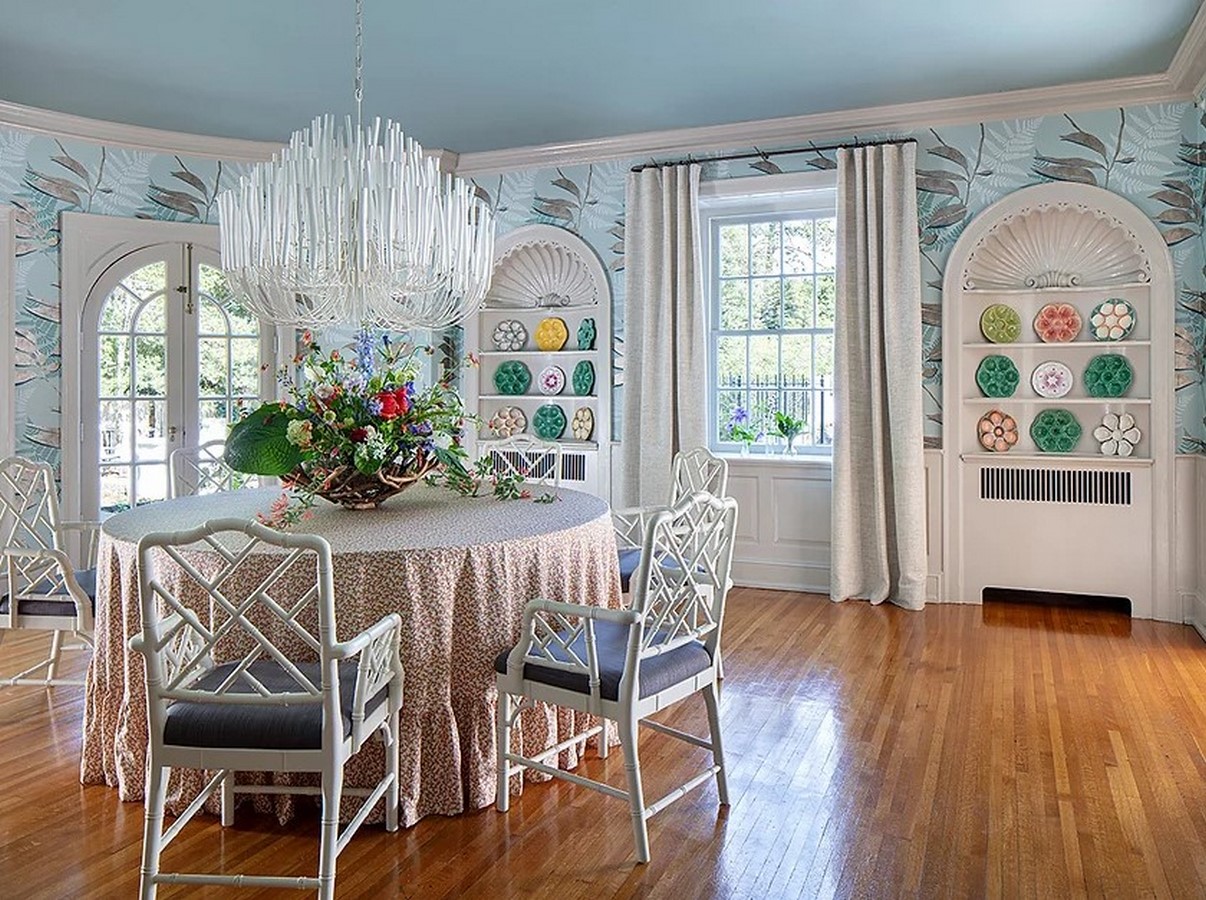Dining Area_©https://www.lesleyglotzl.com/residential-interiors