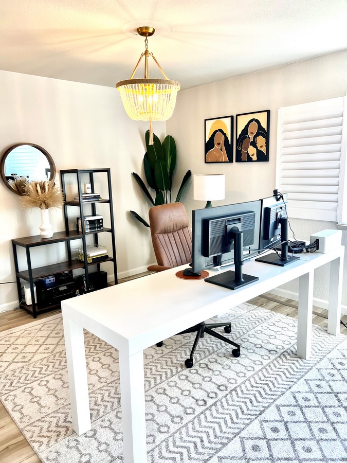 Home office_©https://oyatayointeriordesign.com/projects/