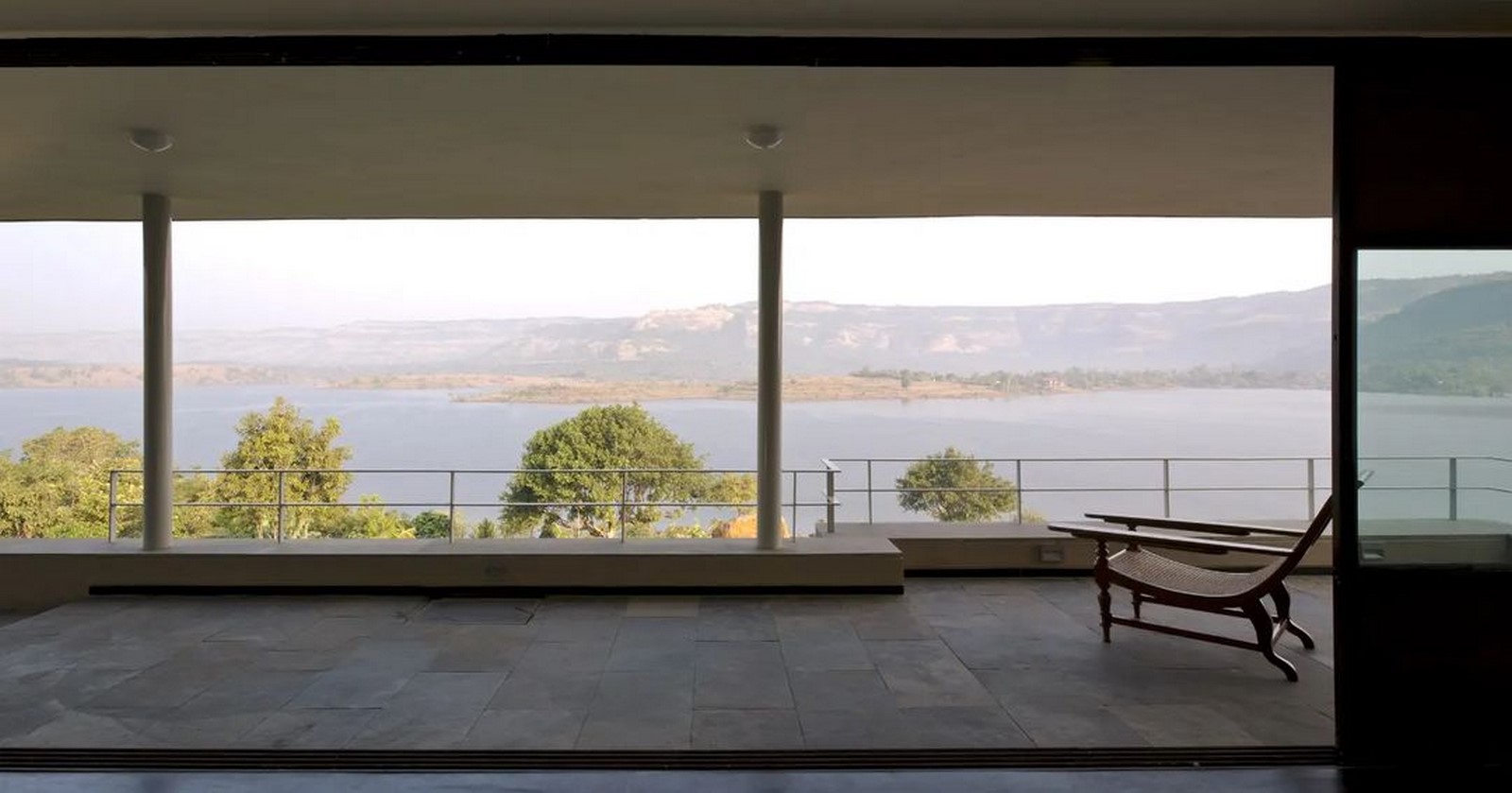 Long Veranda_©Ariel Huber