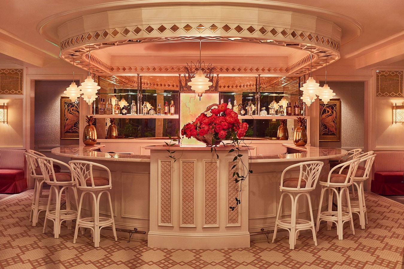 Swan and Bar Bevy_©https://kenfulk.com/wp-content/uploads/2019/12/01-8.jpg?w=999
