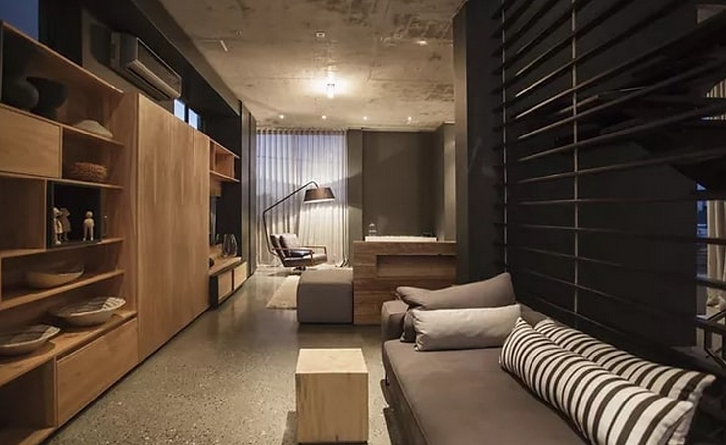 Living room _©https://static.wixstatic.com/media/6ba11e4d8b7e46cba8f725b968a48bc6.jpg/v1/fill/w_633,h_380,fp_0.50_0.50,q_80,usm_0.66_1.00_0.01,enc_auto/6ba11e4d8b7e46cba8f725b968a48bc6.jpg?w=999