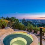 An inside look at the houses owned by Zac Efron - Sheet8