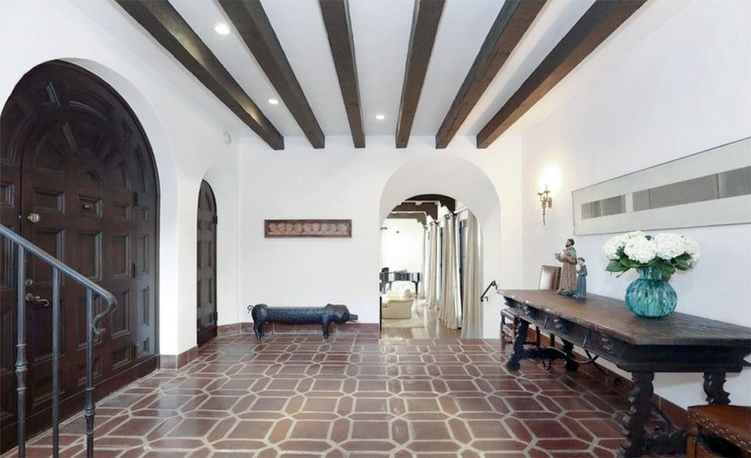 An inside look at all the houses owned by Kristen Stewart - SHeet2