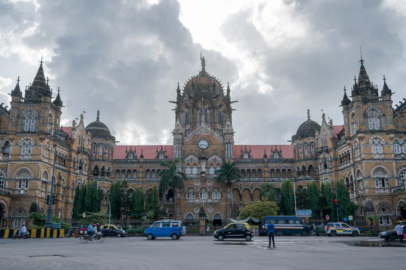 An overview of Indo-Saracenic architecture in India - Sheet9