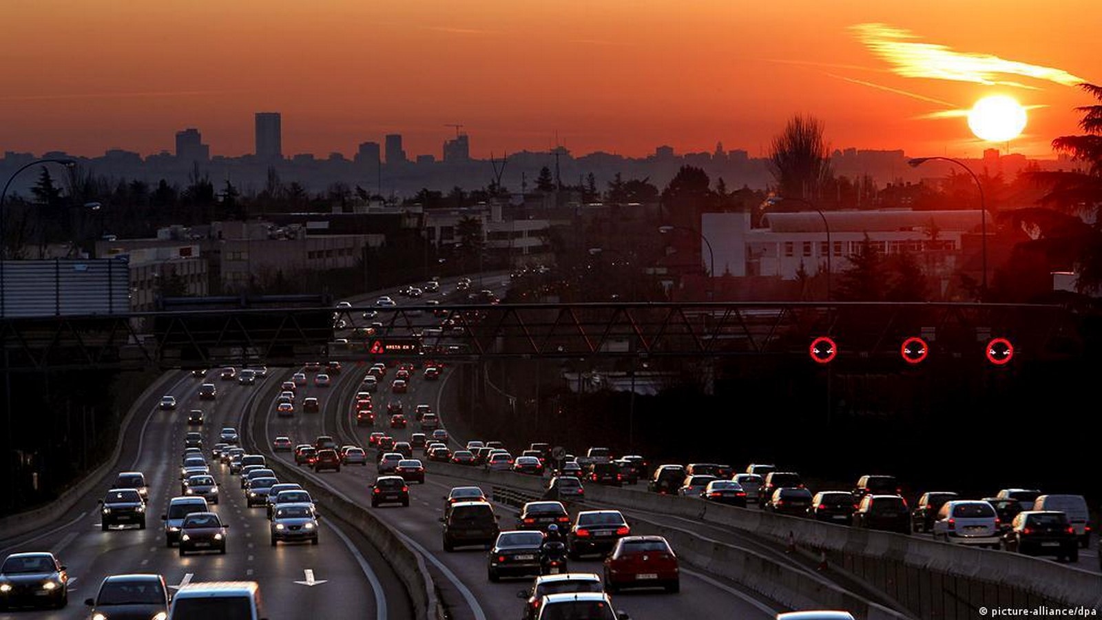 Urban pollution: Madrid - Sheet2