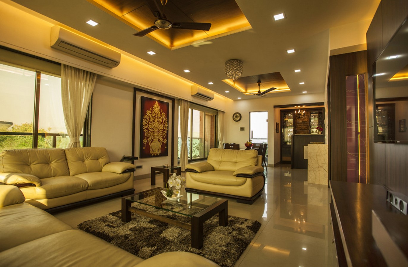 Living room _©https://www.revivalartsinteriordesigners.com/projects.php