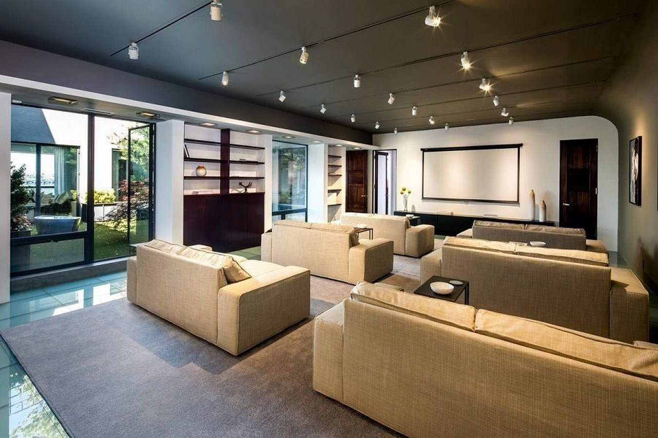 An inside look at the houses owned by Robert De Niro - SHeet