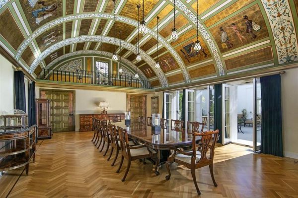 An inside look at the houses owned by Al Pacino - RTF