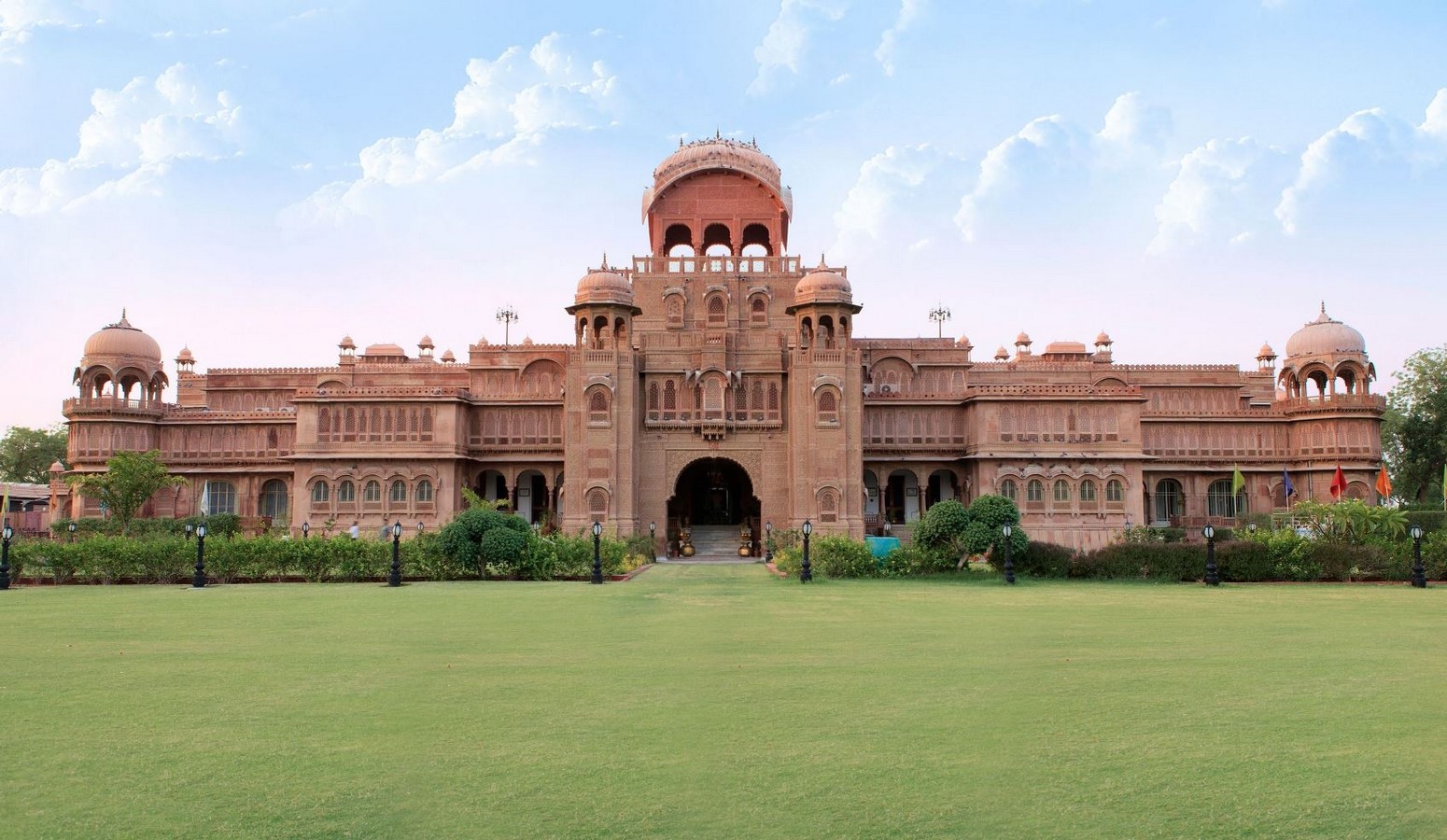 Architects and their views on heritage restoration - Sheet6