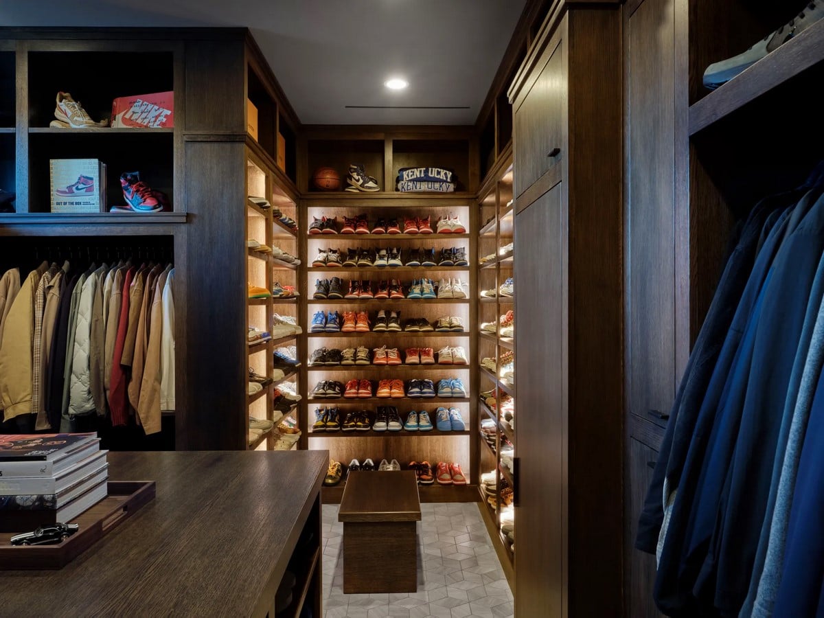 An inside look at the houses owned by Devin Booker - Sheet12