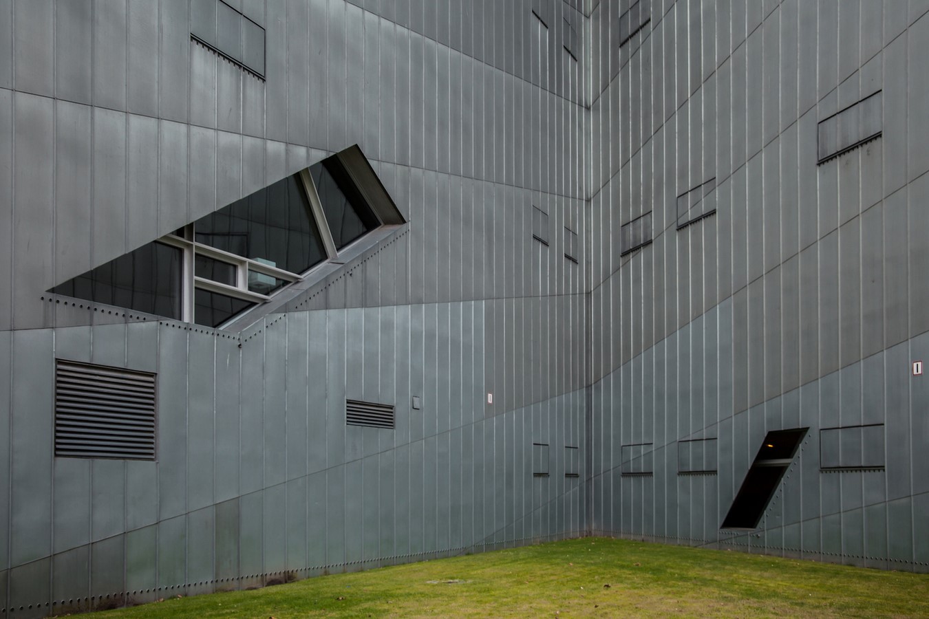 What are the effects of music in architecture - Sheet1