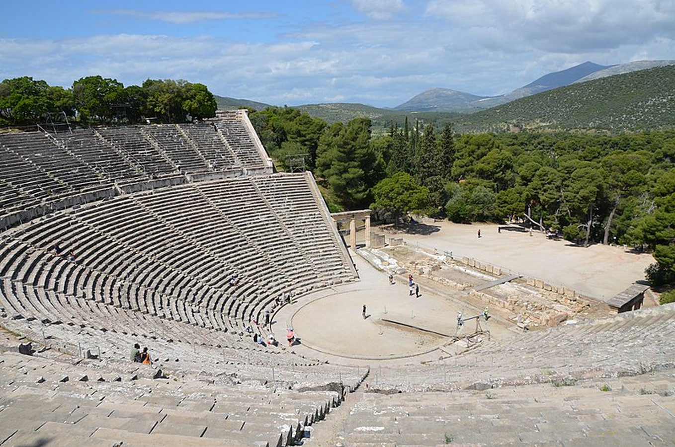 Radial geometry of the theater of the Epidaurus_© Carole Raddato