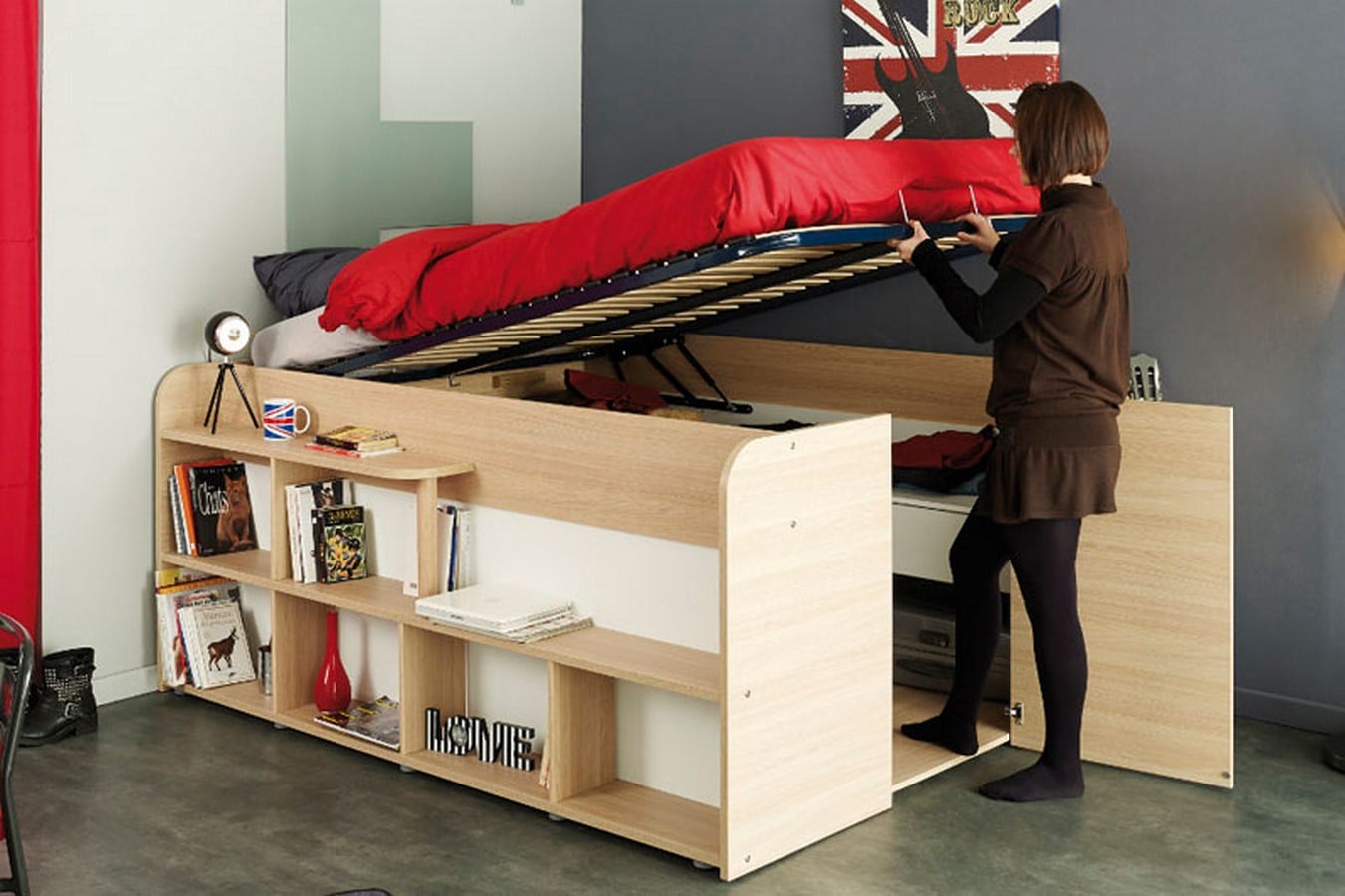 storage under the bed_©www.homedit.com/