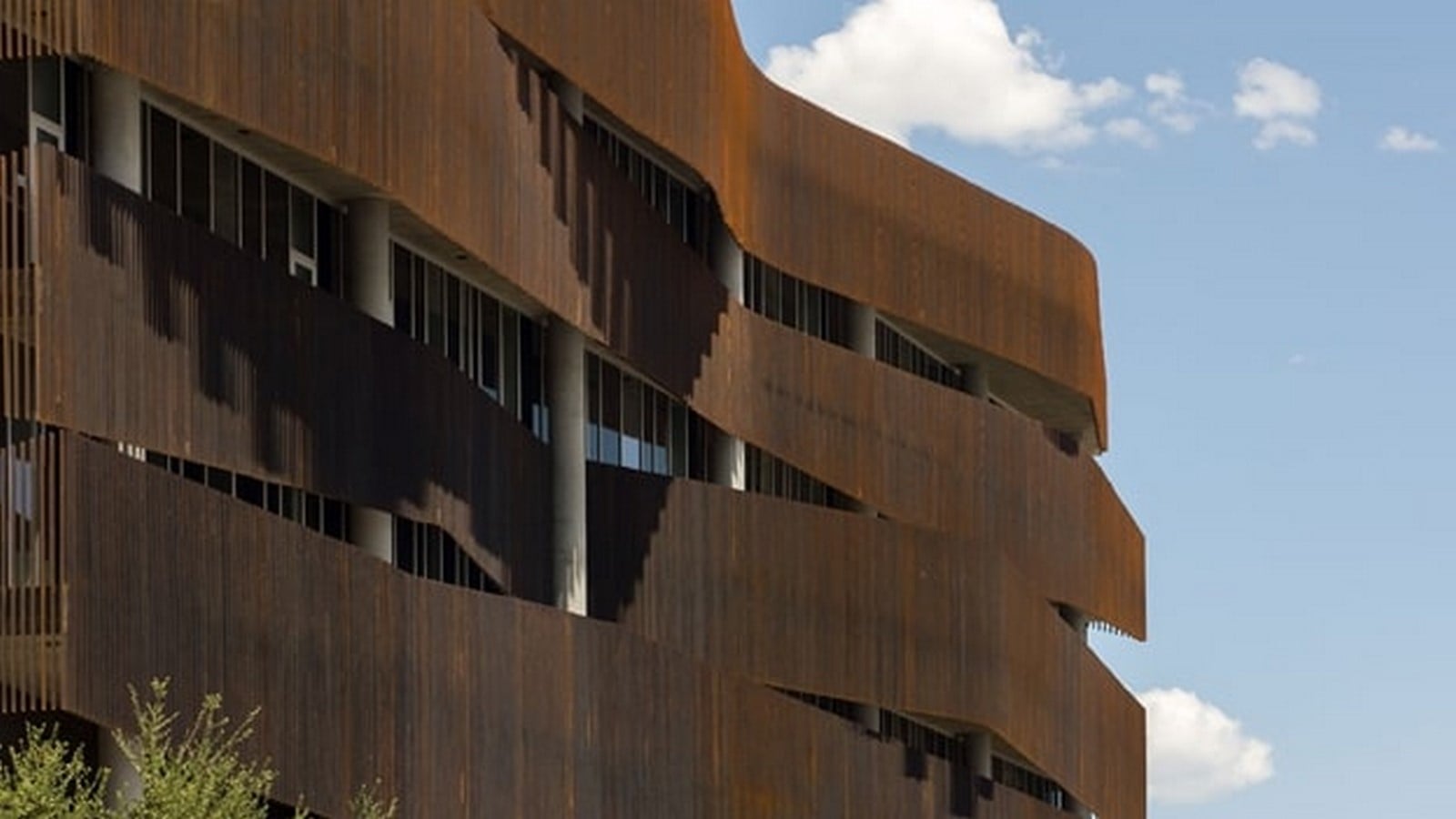 Why Facade design matters in 21st century - Sheet5