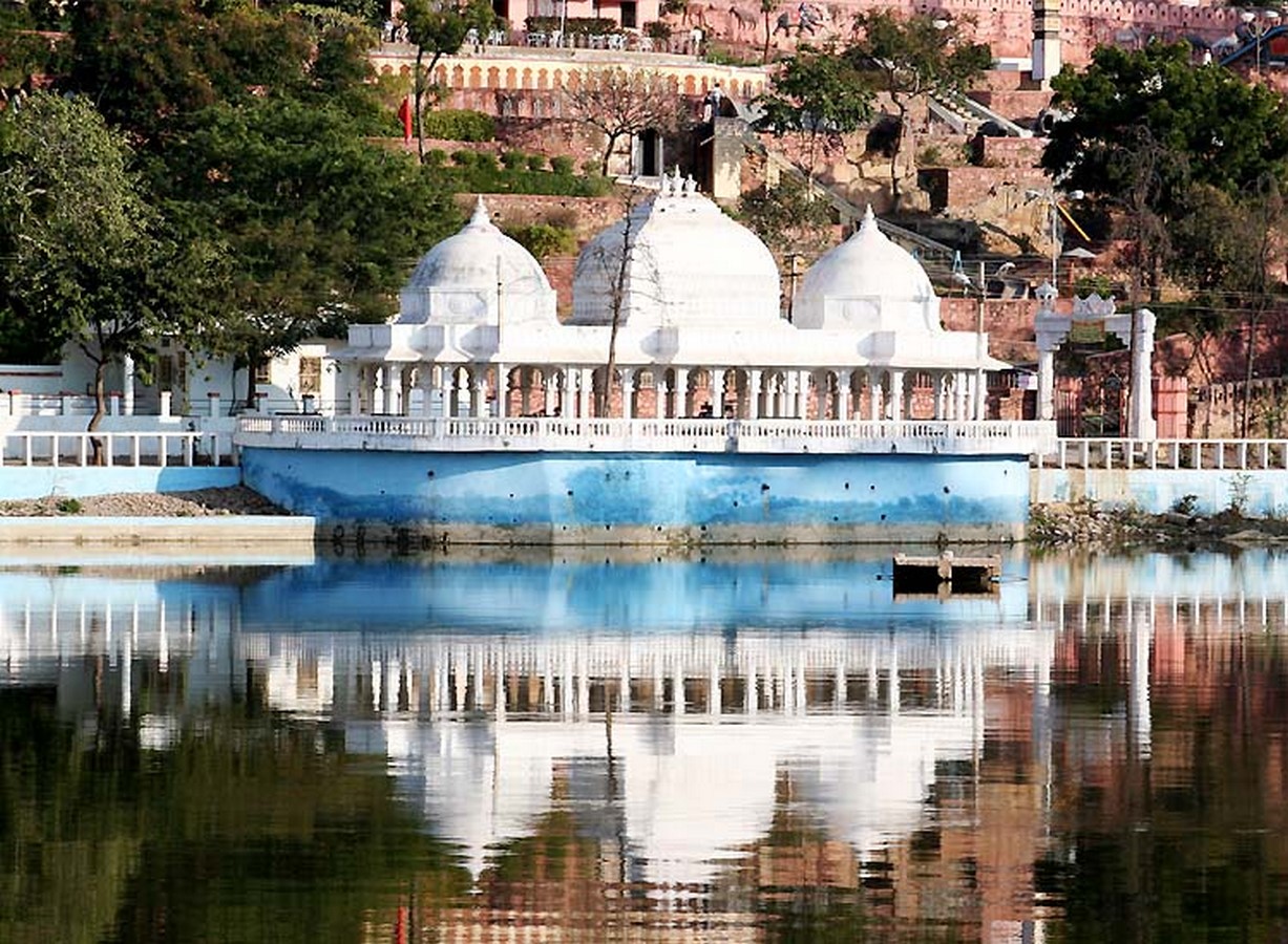 15 Places to Visit in Udaipur for Travelling Architect - Sheet32
