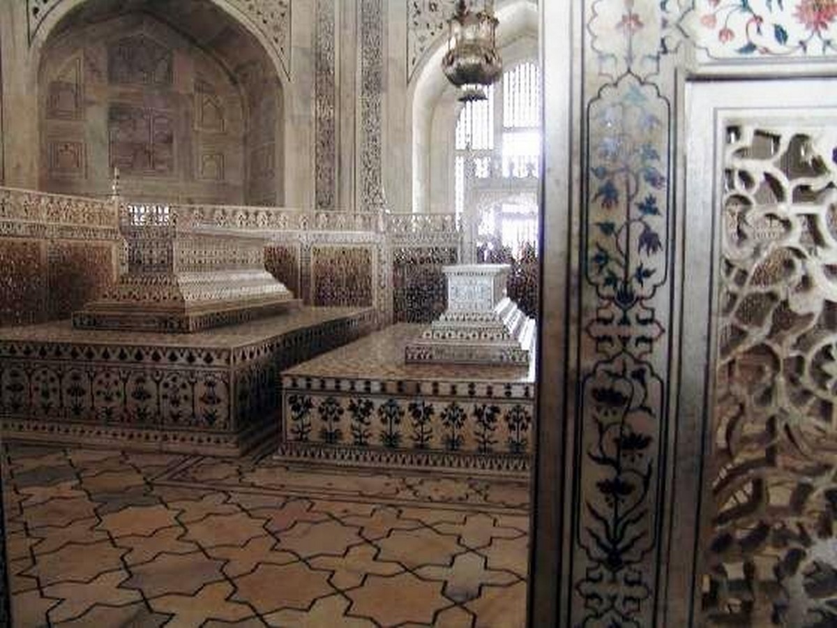 Interior of Mausoleum _© Arch daily