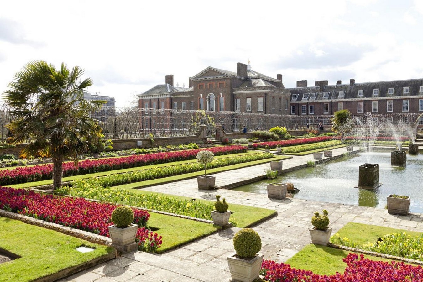 Kensington Palace Gardens_©https://www.royalparks.org.uk/parks/kensington-gardens/things-to-see-and-do/kensington-palace